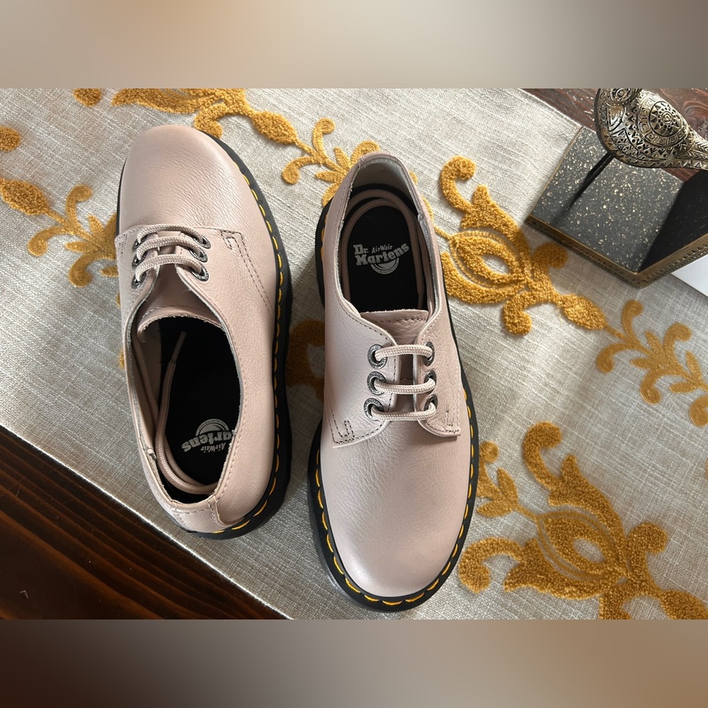 Size 5M/7W, NWOT, Doc Martens - Picture 4 of 7